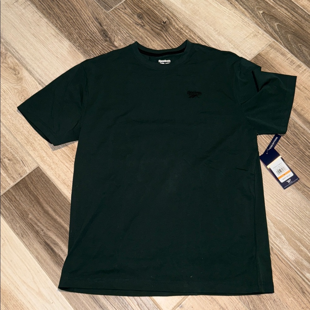 Reebok Dark Green T-Shirt BNWT size M